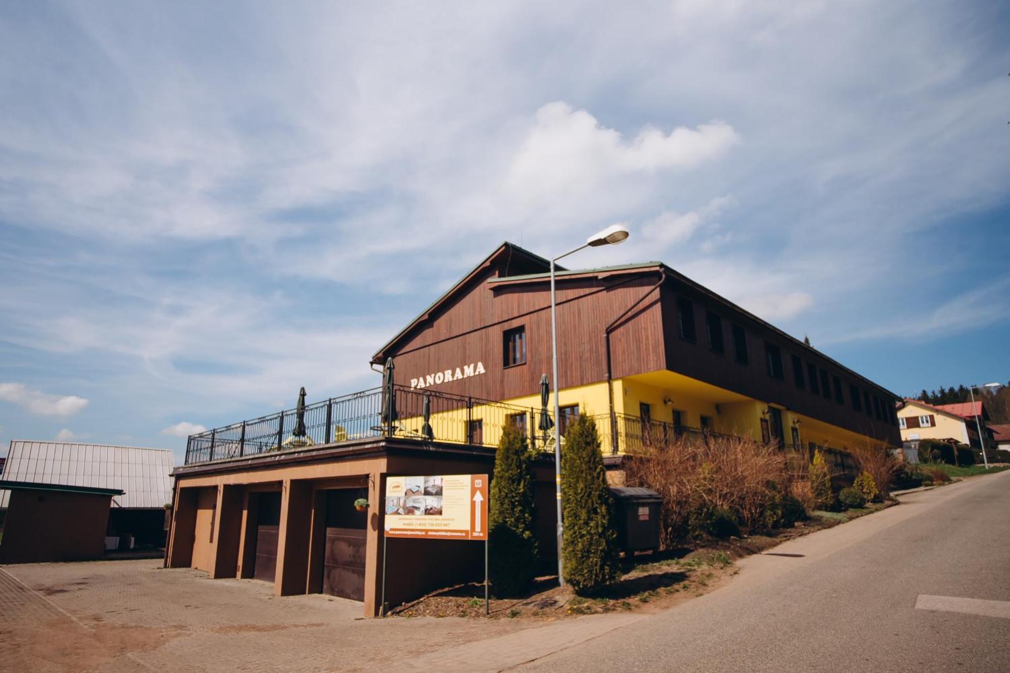 Penzion Panorama Janovicky โบรว์โมฟ ภายนอก รูปภาพ